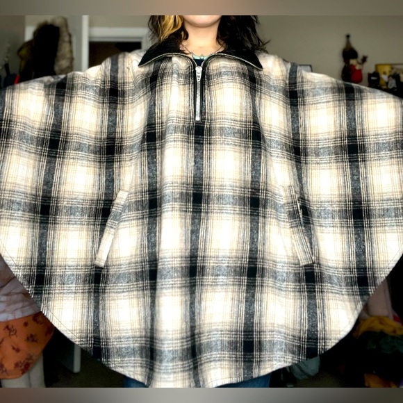 Flannel poncho with vegan leather collar. - Picture 1 of 4